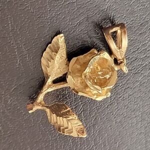 Gold necklace - rose pendant and chain